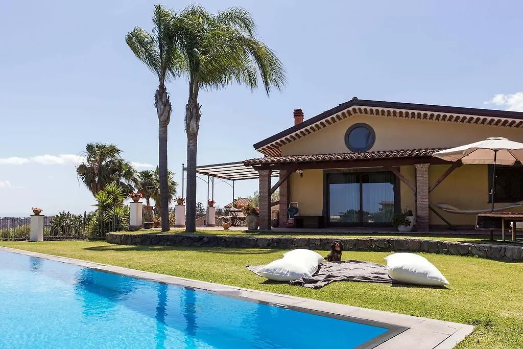 Casa Dimora Vittoria Villa Catania Italy